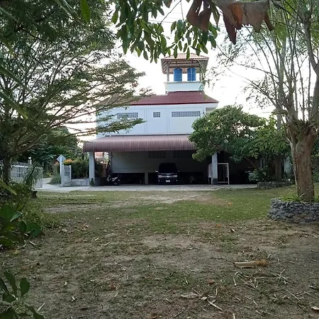 Phra Ae Apartments